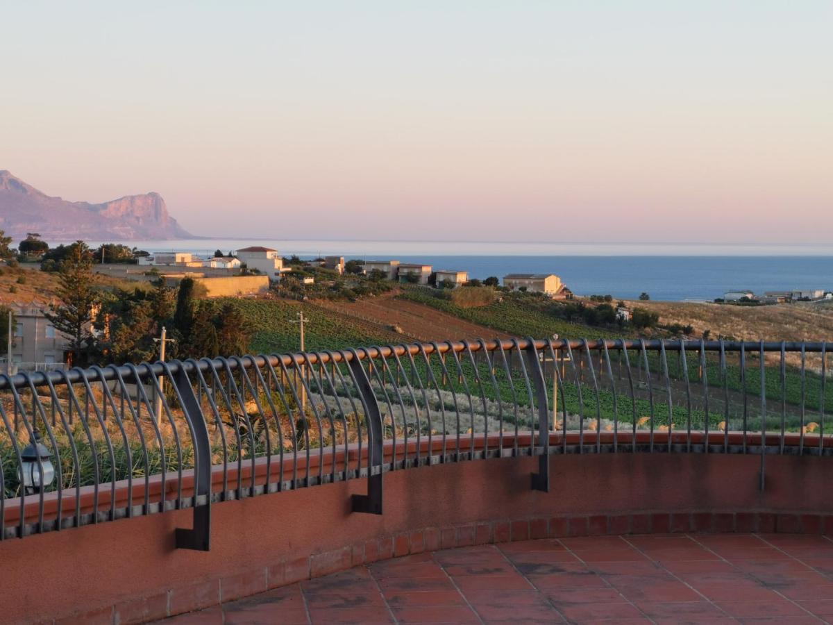 Il Giardino Monticciolo Hotel Castellammare del Golfo Luaran gambar